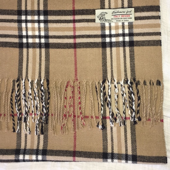 *SOLD* Cashmere feel scarf - Picture 2 of 7